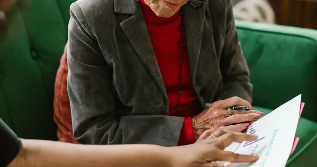 Pensionados en Colombia: tarjeta de crédito con cuidado
